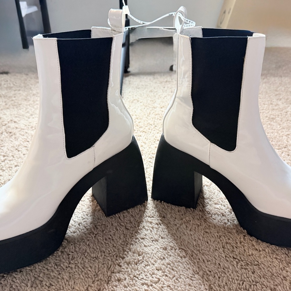 Steve Madden white patent teaser platform boots - Picture 5 of 6